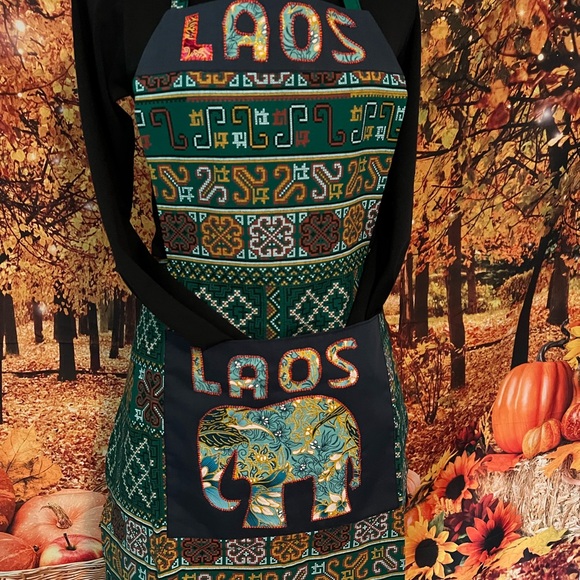 Aprons - Picture 2 of 16